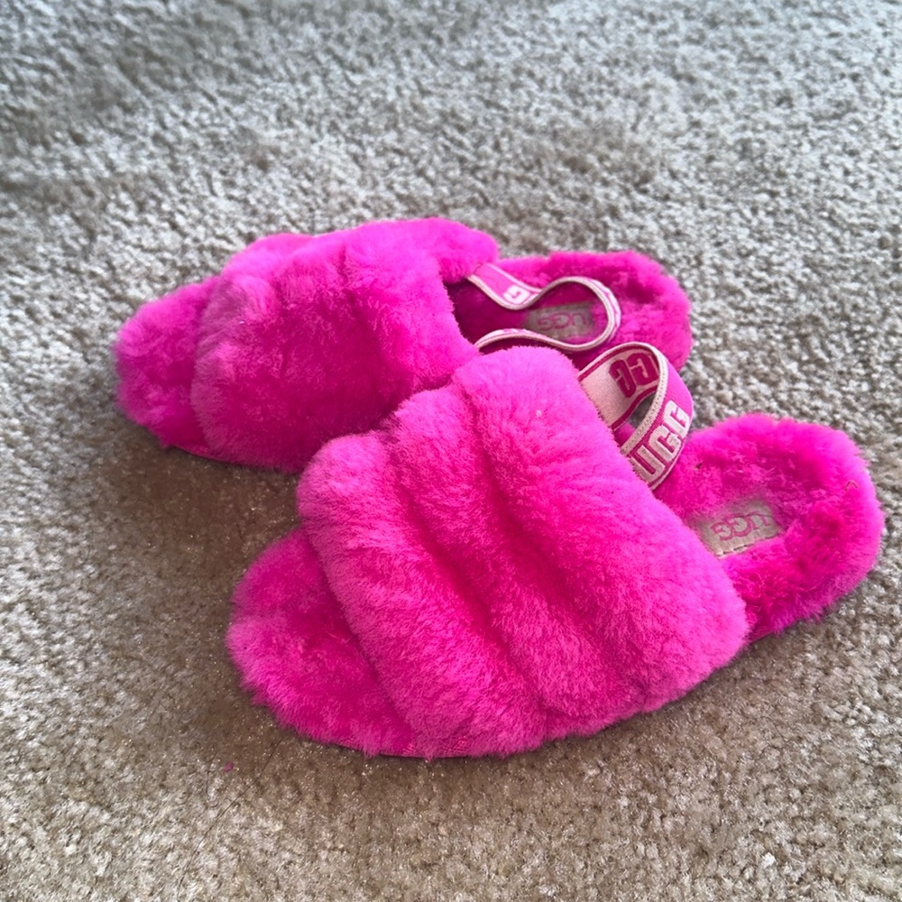 Kids Pink Ugg slides! Never worn!